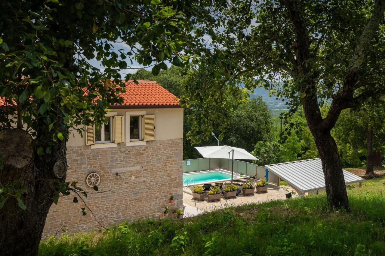Rustic Casa Mavretici With Pool In Motovun Livade