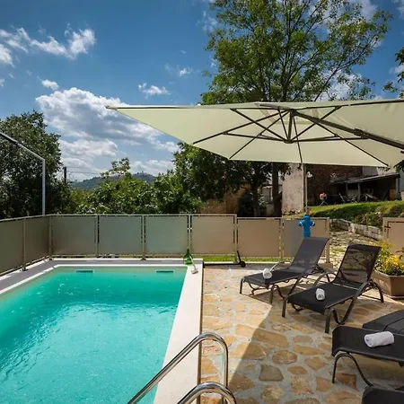 Rustic Villa Casa Mavretici With Pool In Motovun Livade Exterior photo