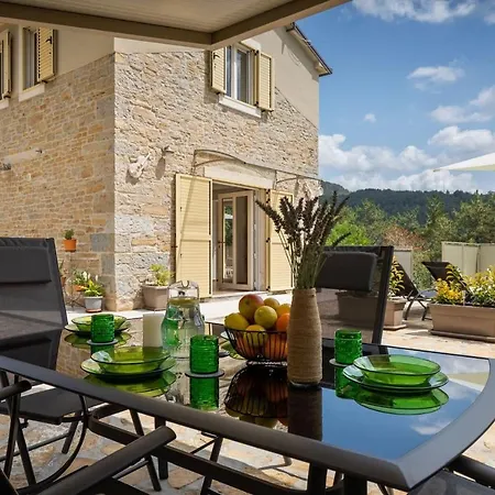 Rustic Villa Casa Mavretici With Pool In Motovun Livade Exterior photo