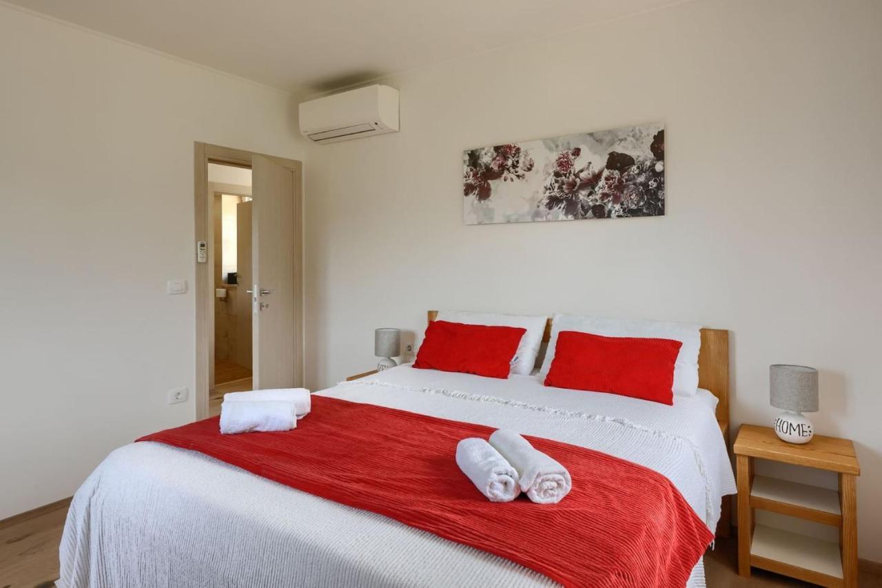 Rustic Casa Mavretici With Pool In Motovun *